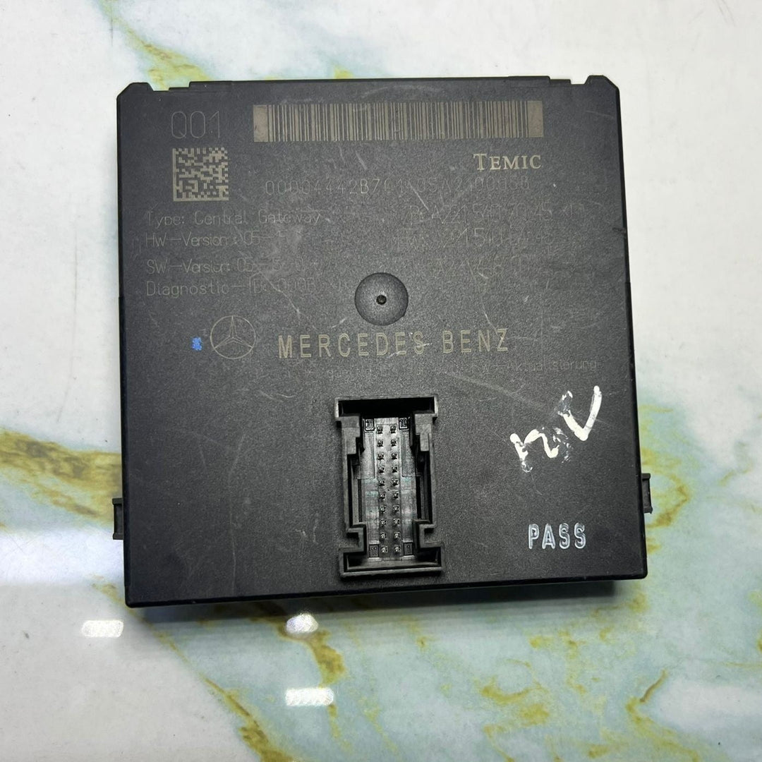 2007-2013 Mercedes-Benz W221 S-Class Gateway Control Module A221 5407045 OEM