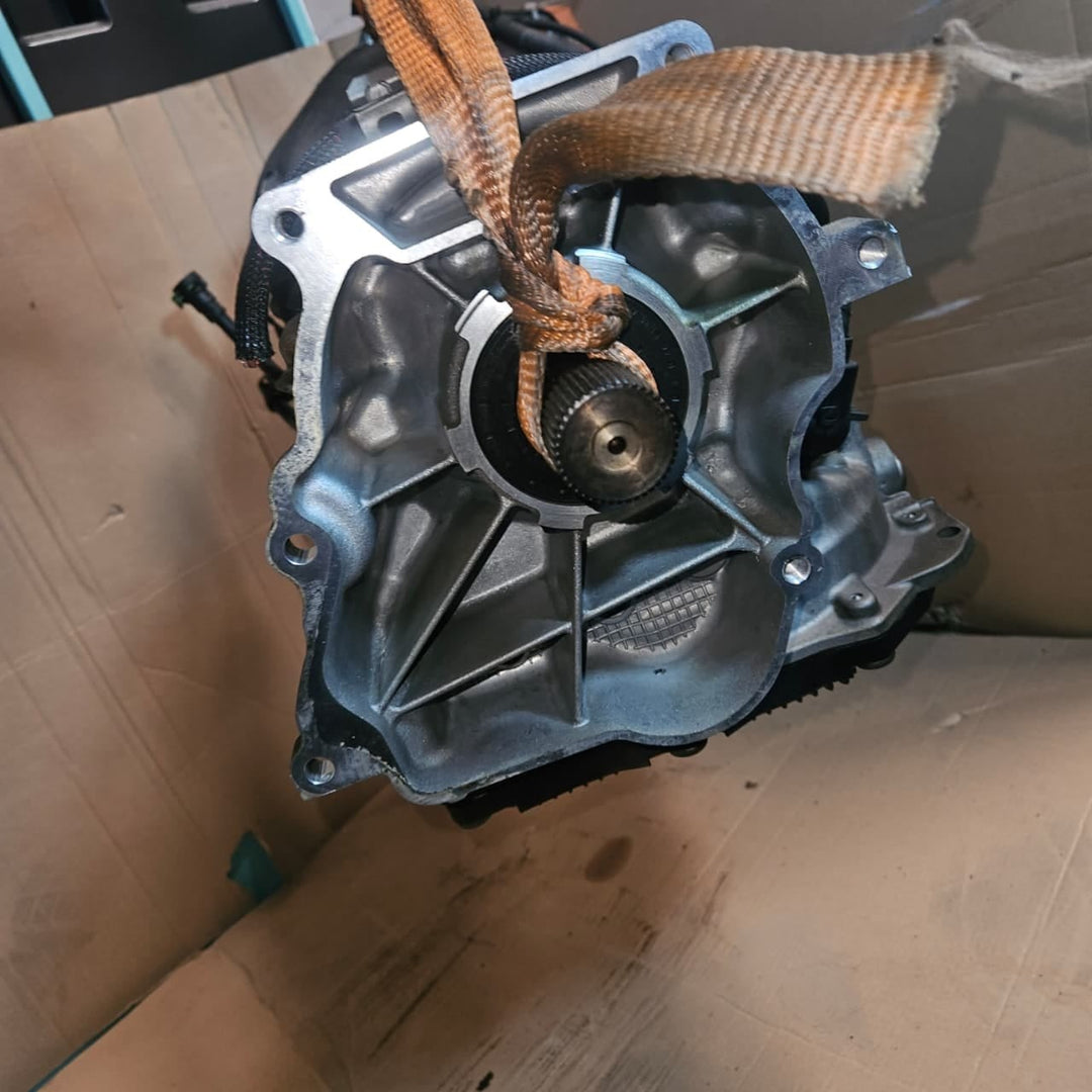 8678664-2013-18 BMW F15 B47 2.5D XDRIVE Automatic Transmission Gearbox GA8HP50Z