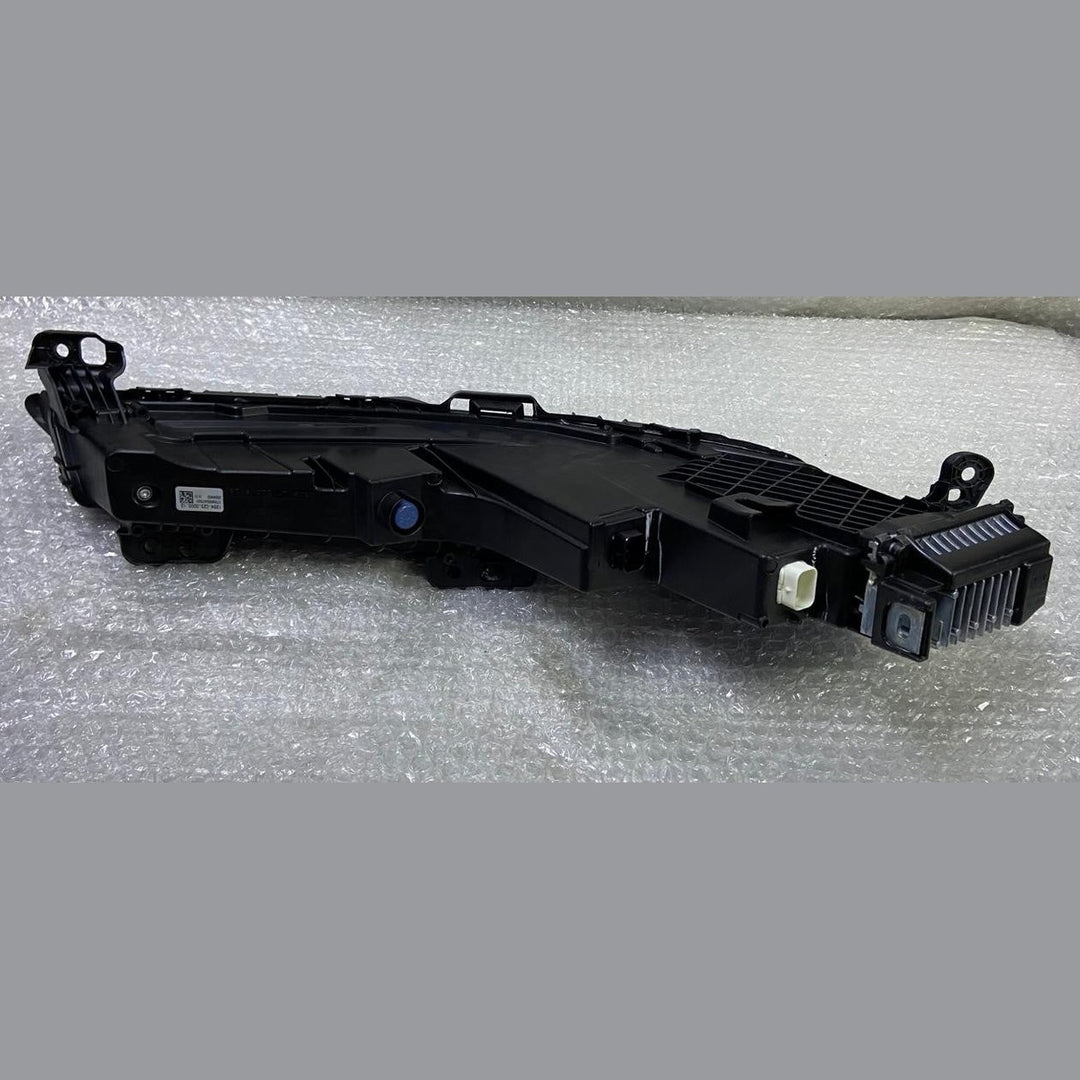 OEM BMW 7 Series G70 Headlight Upper LED Front 9879935 left Side