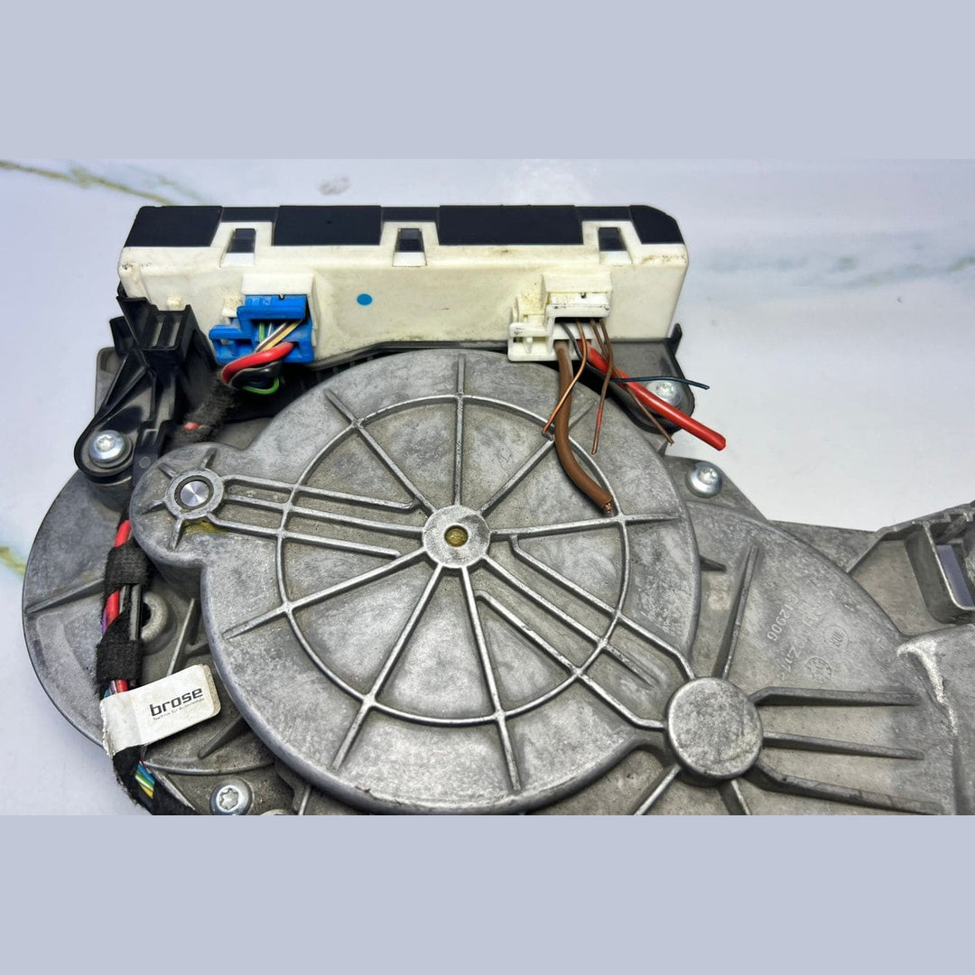 Mercedes Tailgate Lift Motor A2057604100 C-Class W205