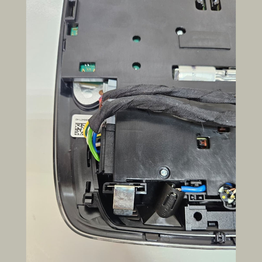 2023-2025 BMW X7 Roof Function Center Light 5B32498