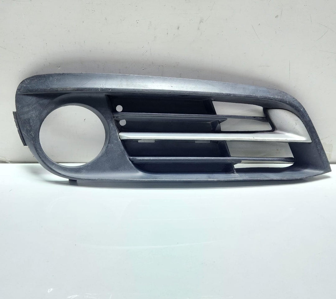 2009-2016 BMW 535i Front Right Fog Light Grille 7331736 5 Series F10 and F11 OEM