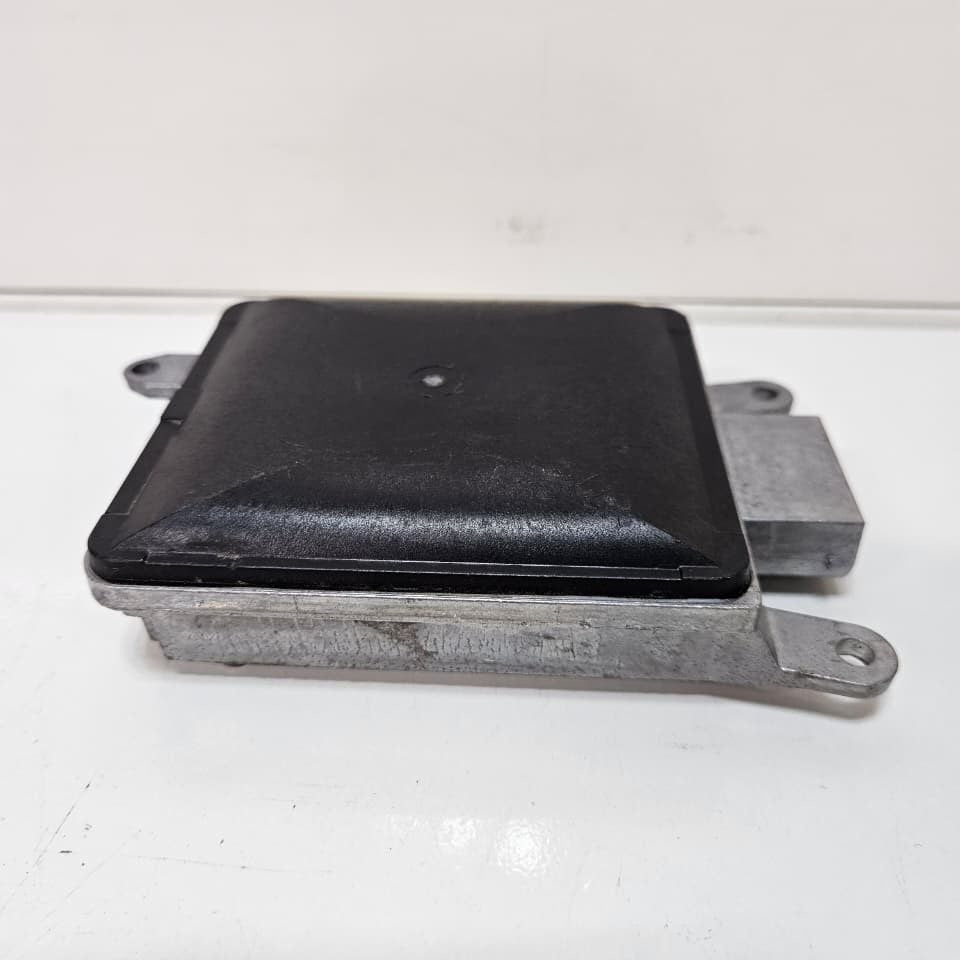 BMW F10 F06 F12 F13 F01 F02 Right Side Blind Spot Radar Control Module 6873339