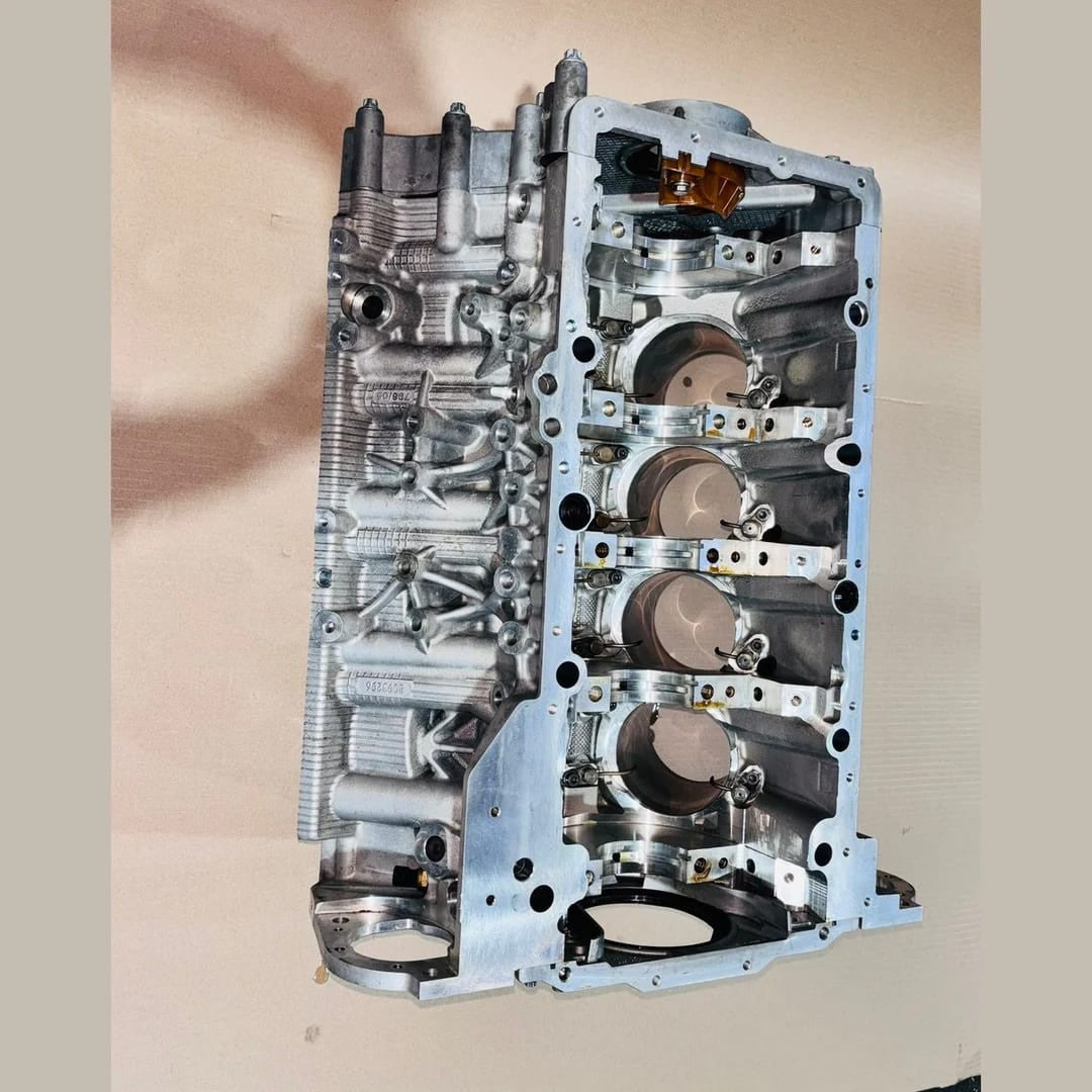 2017-2020 BMW M5 F90 4.4 V8 Engine Block ONLY 8093296 S63B44B 21163518