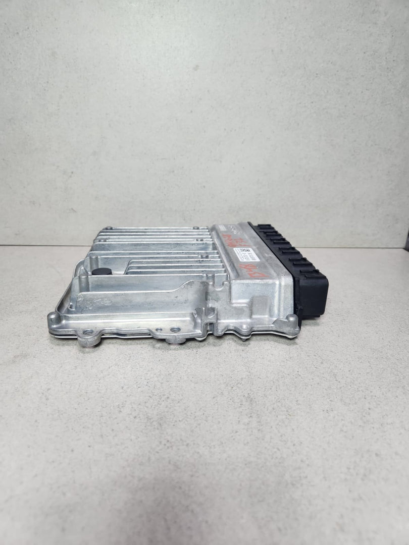 BMW F30 F31 F32 F33 F34 F35 B48 330i 430i Engine Control Unit DME 8676533 OEM