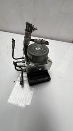 Load image into Gallery viewer, 2013-2020 BMW 3 4 Series F32 F33 F36 320i ABS Control Module 6868639-6868640
