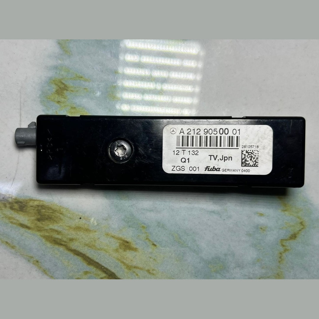 Mercedes Antenna Amplifier A2129050001 E-Class W212 E300