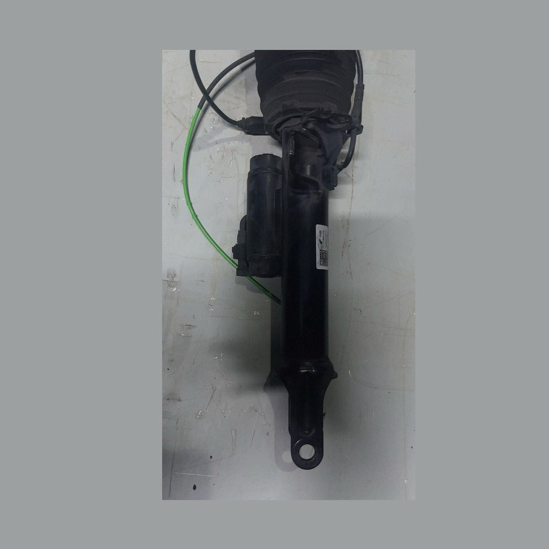 BMW 7 G11 G12 Air Strut Shock Absorber Front Right Air Shock Strut 6877553 2WD