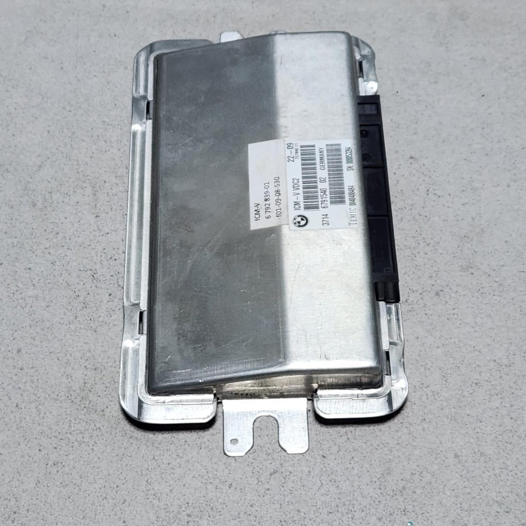 2011-2016 BMW 535i xDrive Suspension Control Module 6791540 OEM