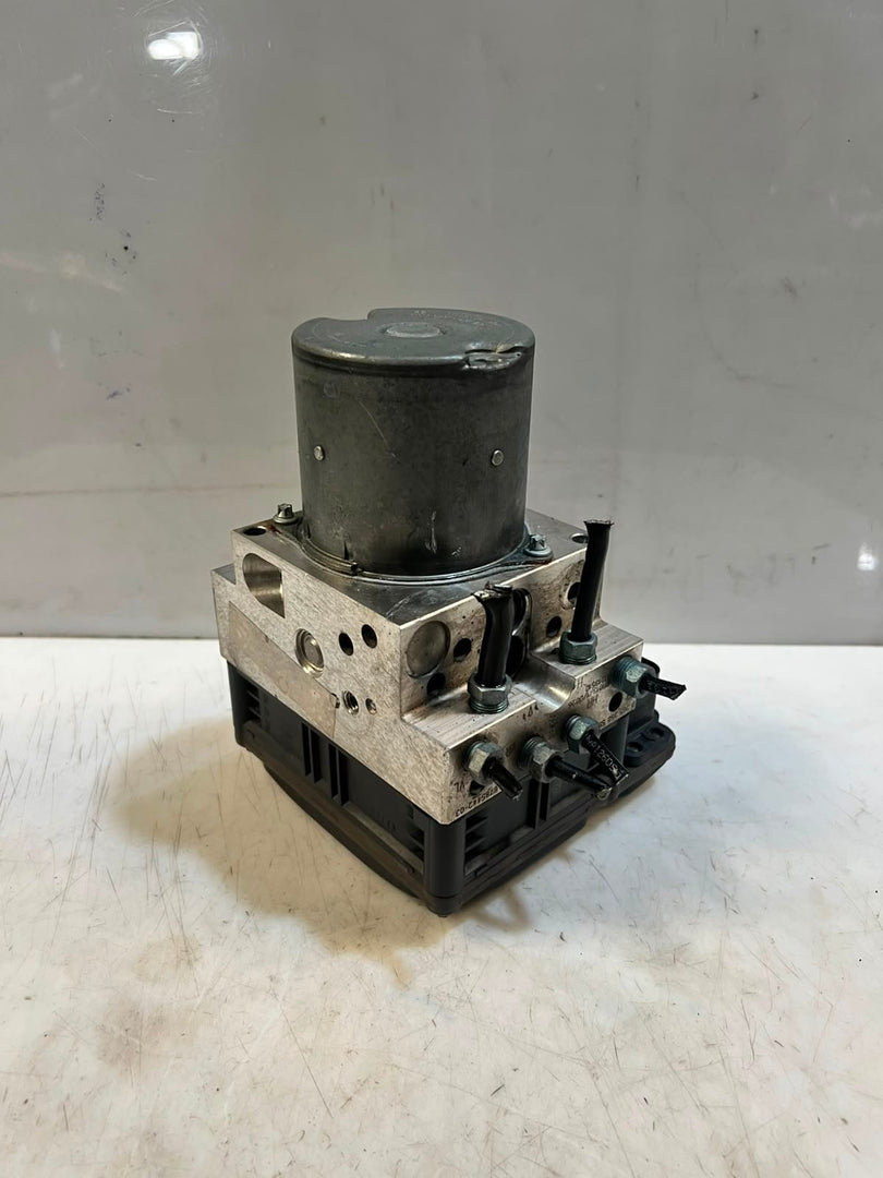 2010-2016 BMW 7' F01 F02 F03 F04 740i ABS/DSC Hydraulic Pump Module 6850070