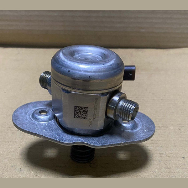 2017-2019 BMW 330i xDrive High Pressure Fuel Pump 7642466 B38, B46, B58 engines 