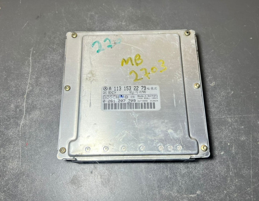 01-06 Mercedes W220 S-Class Engine Control Module Unit ECM ECU A113 1532279 OEM