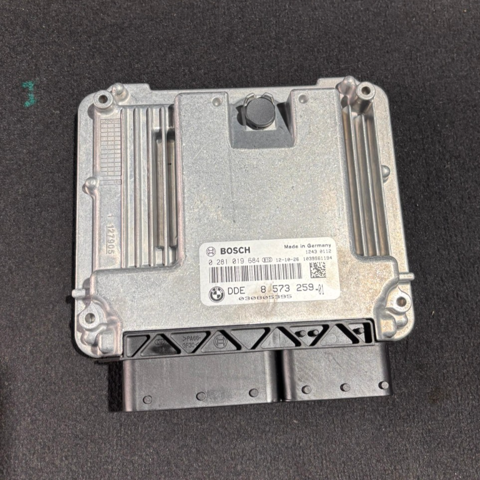BMW 320d DIESEL N47N F30 F32 F34 F36 2013 ENGINE CONTROL DDE ECU SET -8573259