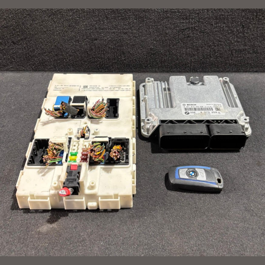 BMW 320d DIESEL N47N F30 F32 F34 F36 2013 ENGINE CONTROL DDE ECU SET -8573259