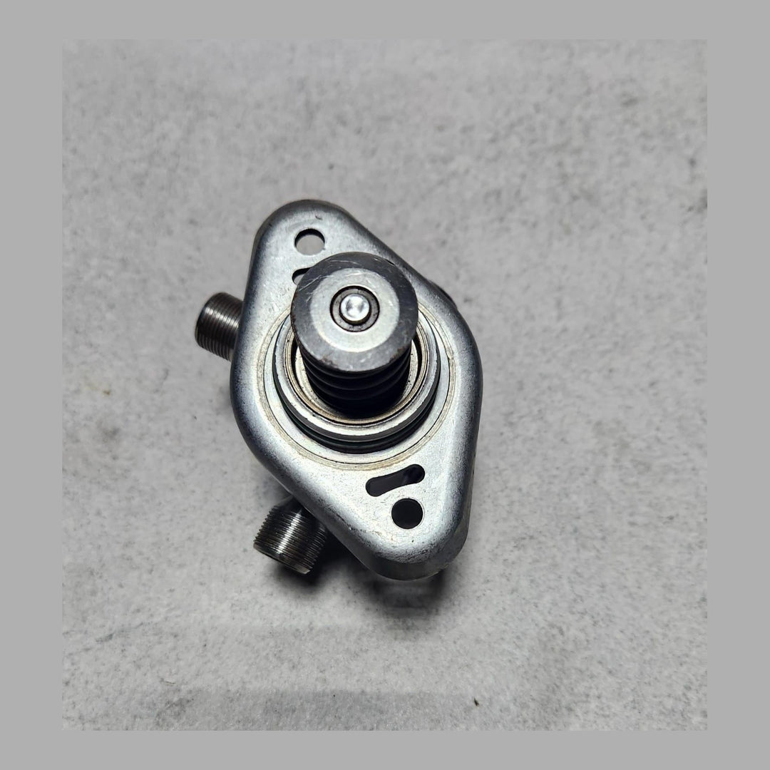 2018 Mercedes-Benz A200 High Pressure Fuel Pump A2820700001  
