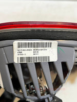 Bild in die Galerieansicht laden, 2011-2017 BMW X3 F25REAR Inner Tail Light Right SIDE 7217310 OEM