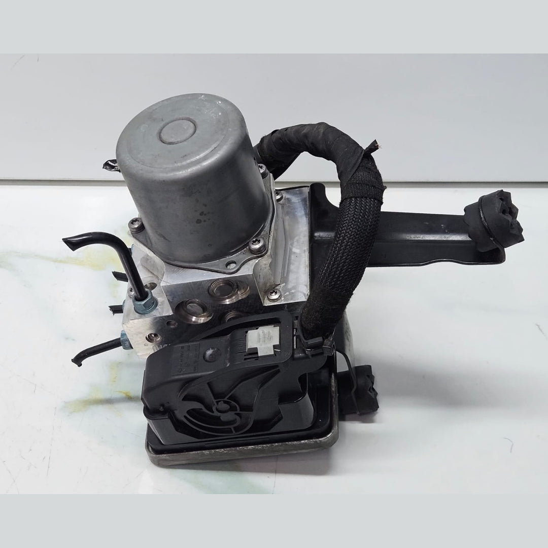 2016-2020 BMW G30, G32, G11, G12, G01 X3 Abs Dsc Pump Control Module 6876246 OEM