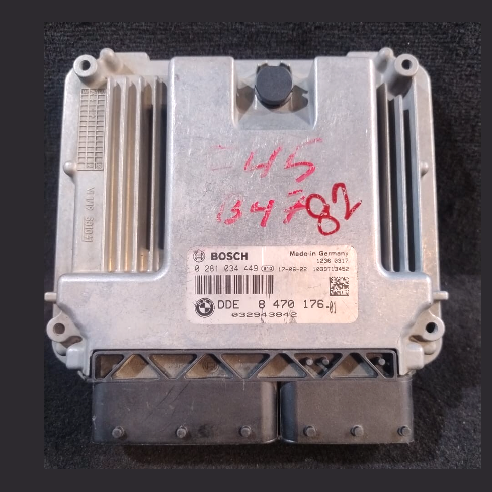 BMW 3 F30 F35 F31 ENGINE CONTROL UNIT/MODULE ECU ONLY OEM - 8470176