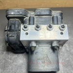 Bild in die Galerieansicht laden, 13-16 Mercedes W212 E-Class ABS Anti Lock Brake Pump Module A212 4311948 OEM