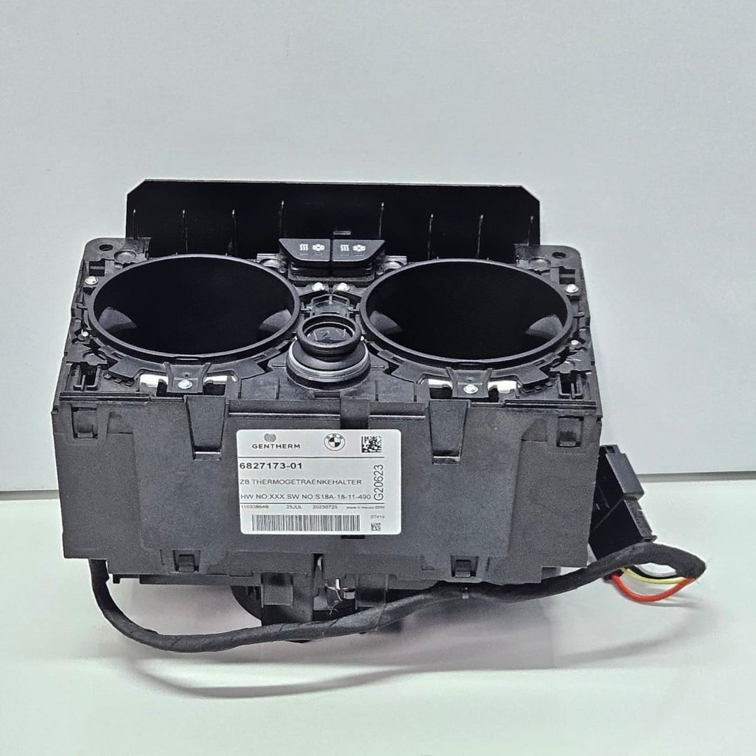 6827173-2018 BMW X5 G05, X6 G06, X7 Heated Cooled Cup Holder Center Console OEM