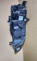 Bild in die Galerieansicht laden, 2007-2013 BMW X5 E70 Headlight LHS NONE XENON 7108150 