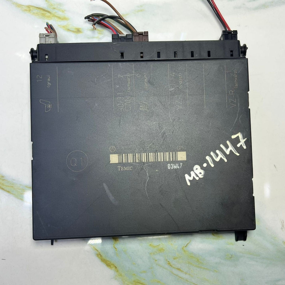 1998-2005 Mercedes-Benz W220 S-Class S600 Rear Seat Control Module A220 8201385