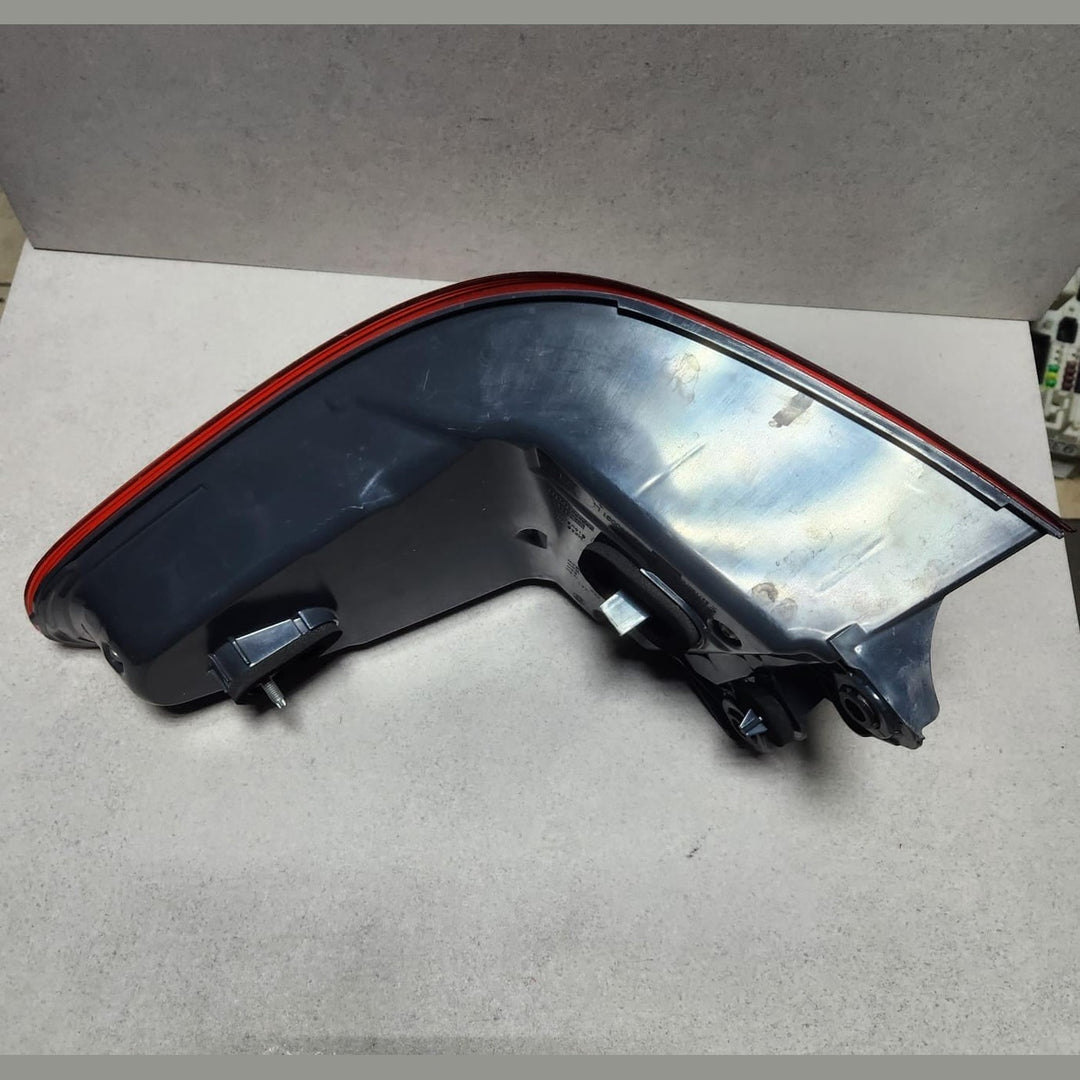 2017-2023 BMW 530i Left Outer Tail Light 7376469 530i 540i 530e M5 G30 F90