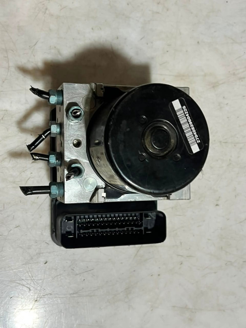 BMW F30 F31 F32 320I ABS Anti Lock Brake Pump Module 3451-6857323-01 OEM