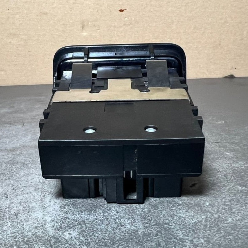 14- 18 MERCEDES W246 B-Class CLA PARKING BRAKE CONTROL SWITCH A246 9050451