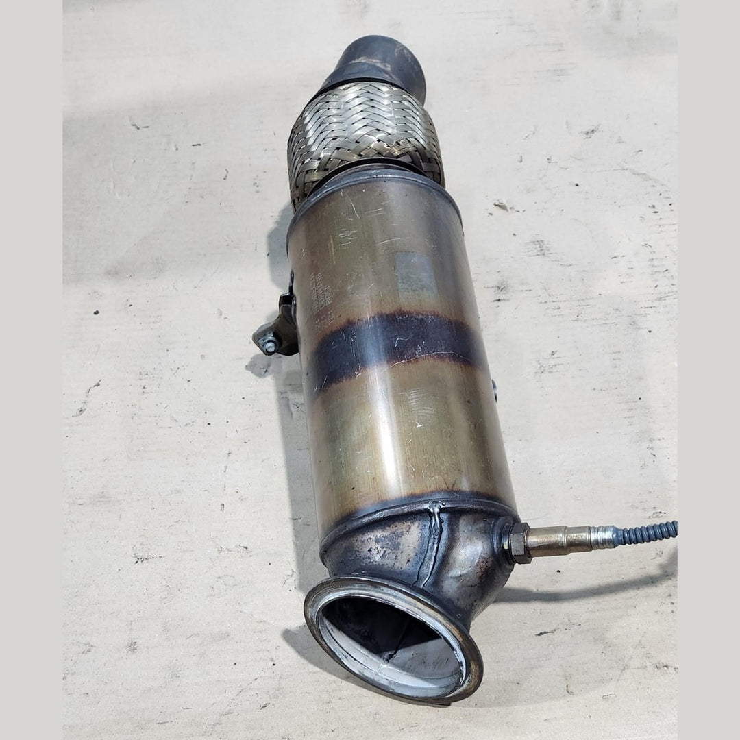 2014-2018 BMW X5 F15 3.5 XDRIVE  Exhaust Manifold Catalytic Converter 8603905