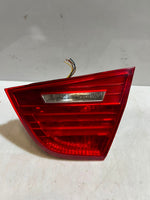Bild in die Galerieansicht laden, 2008-2011 BMW 3 Series E90 and E91 328i REAR Tail Light SET LED 7154156 7154155
