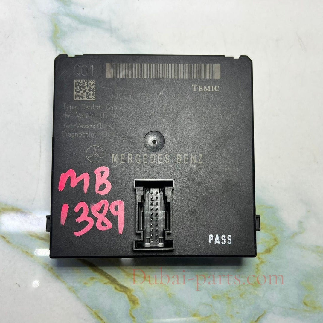 2007-2013 Mercedes-Benz W221 S-Class Gateway Control Module A2215408845 OEM