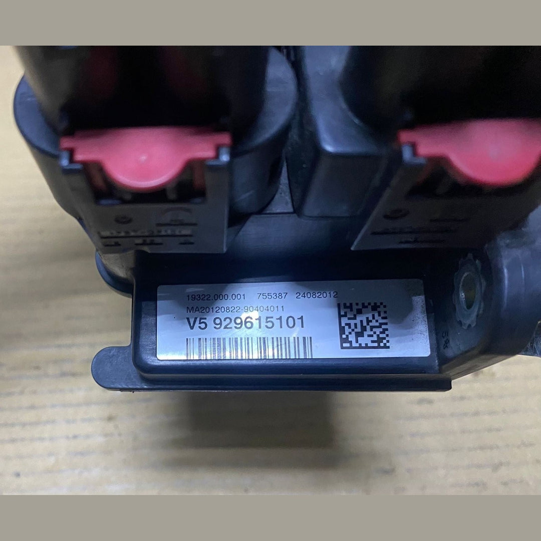 2012-2016 BMW 328i External Ignition Distribution Battery Terminal 9296151 F20, 