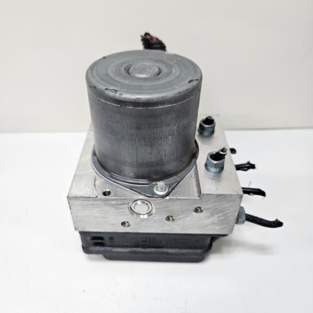 OEM BMW ABS X1 E84 Pump Controller Unit 6850226 OEM