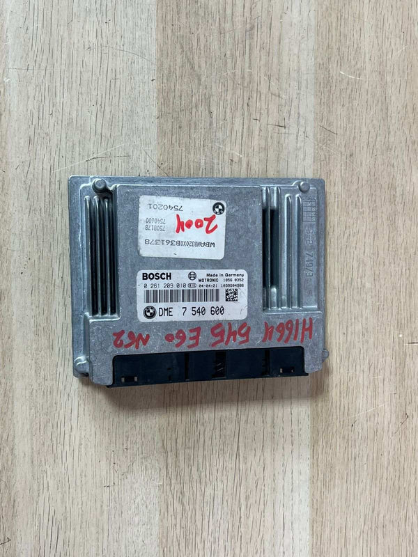 2004 5' E60 BMW 545i Engine Control Module 7540600 N62B44A ECU 