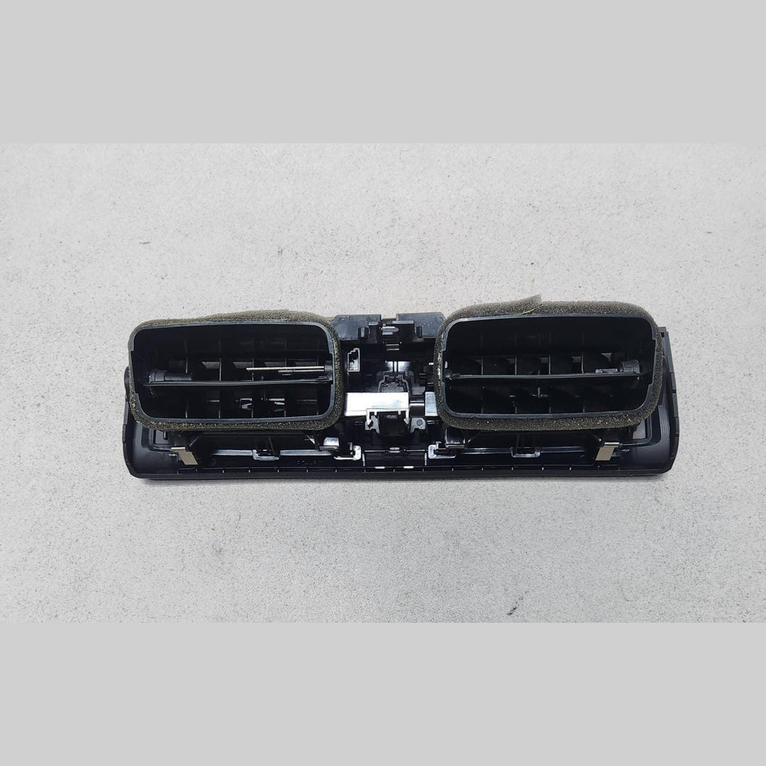 BMW Dashboard Center Air Vent 92053571 Series F20 F21, 2 Series F22 F23