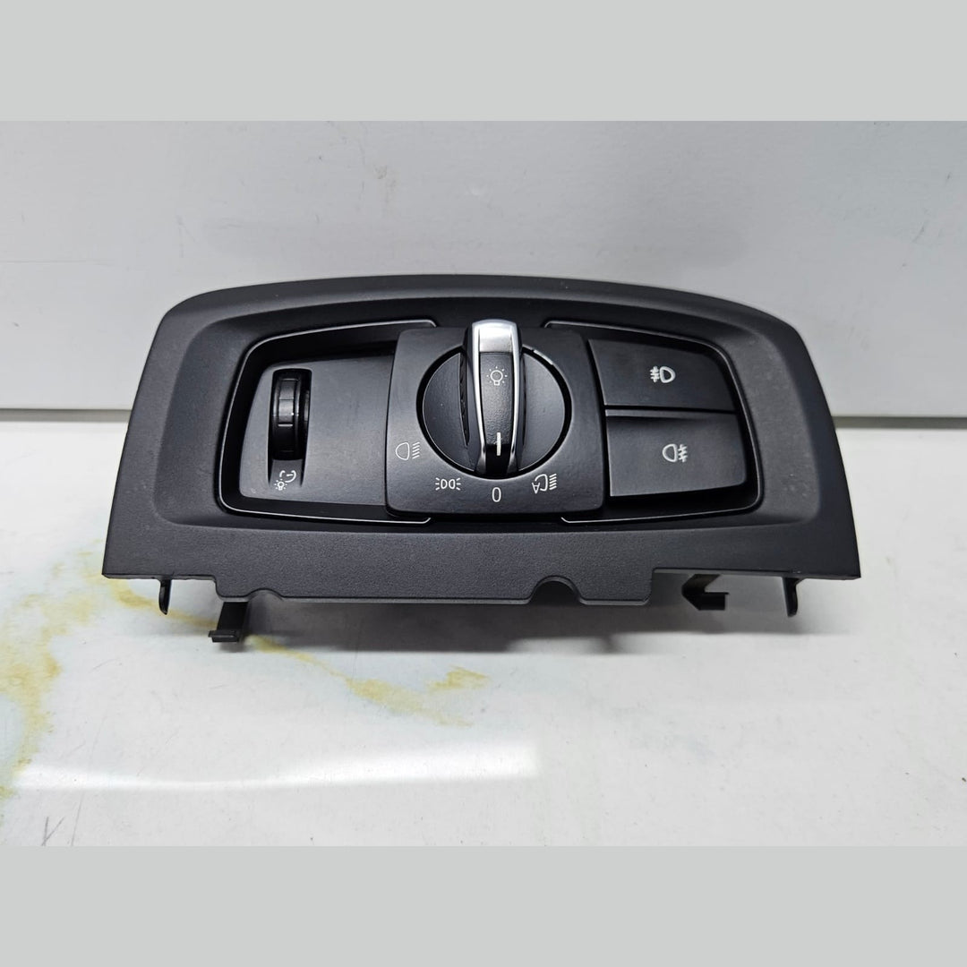BMW X5 F15 X6 F16 RHD Headlight Control Switch 6824888 OEM