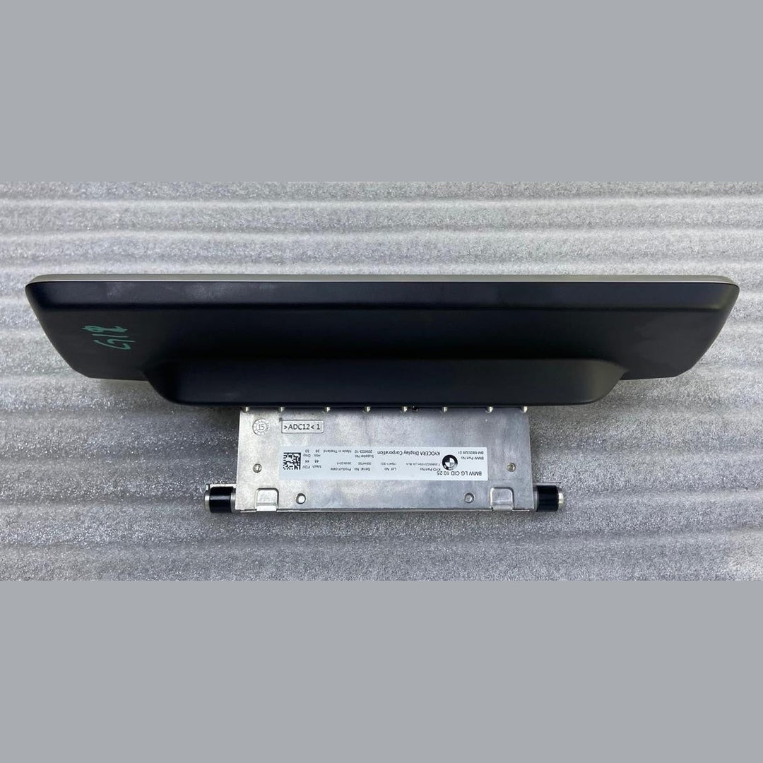 OEM BMW G11 G12 Navigation Central Information Display Screen 6805326