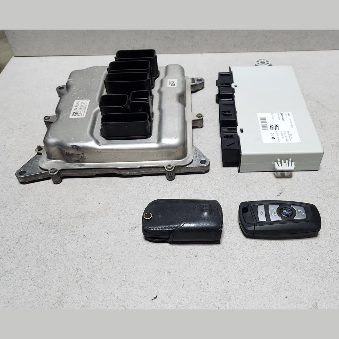 2015 BMW 520i Engine Control Unit ECU Set 8606777 F30 F31 320iX F10 F30 N20 