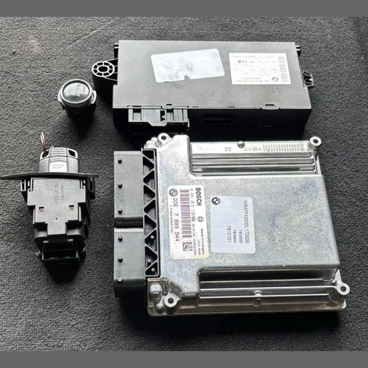 BMW X5 E70 E60 3.0L M57 ENGINE CONTROL UNIT MODULE DDE ECU  SET - 7809944