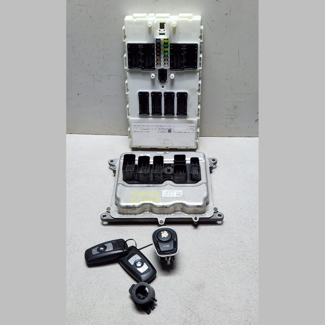 2012-2015 BMW 118i Engine Control Unit 8638198 F20 F30 OEM