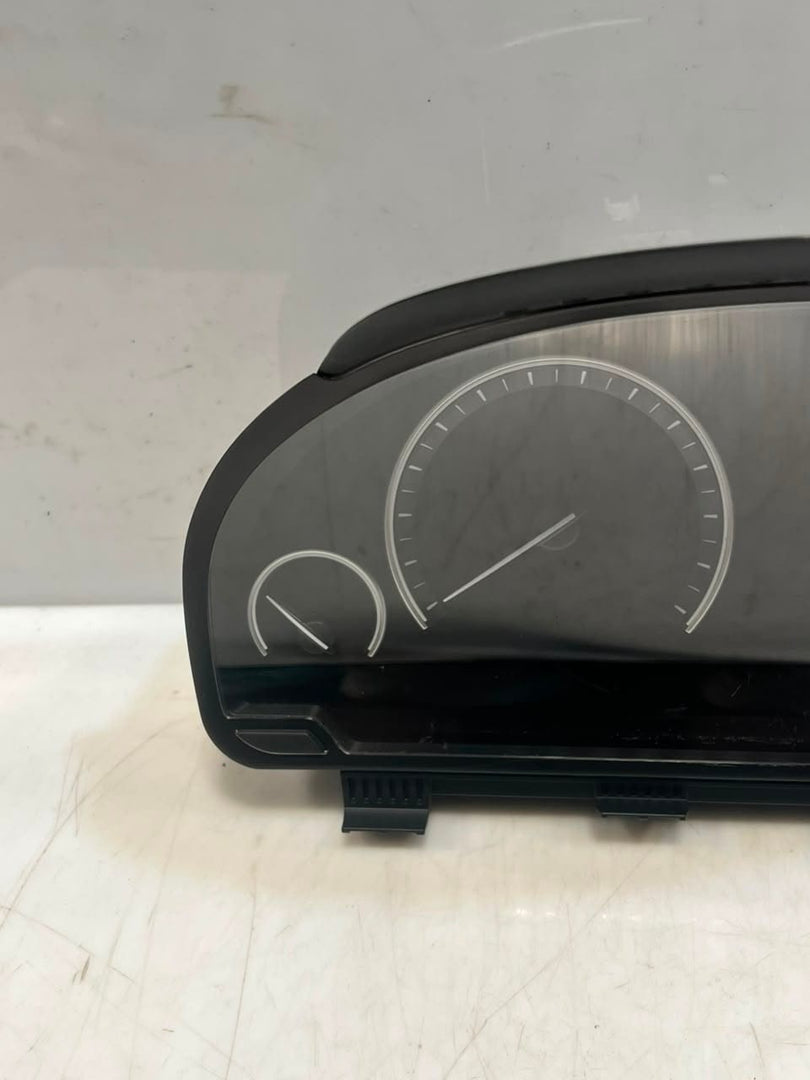 2010-2015 BMW 740i 7' F01, F02, F10 Instrument Cluster Speedometer Gauge 6805238