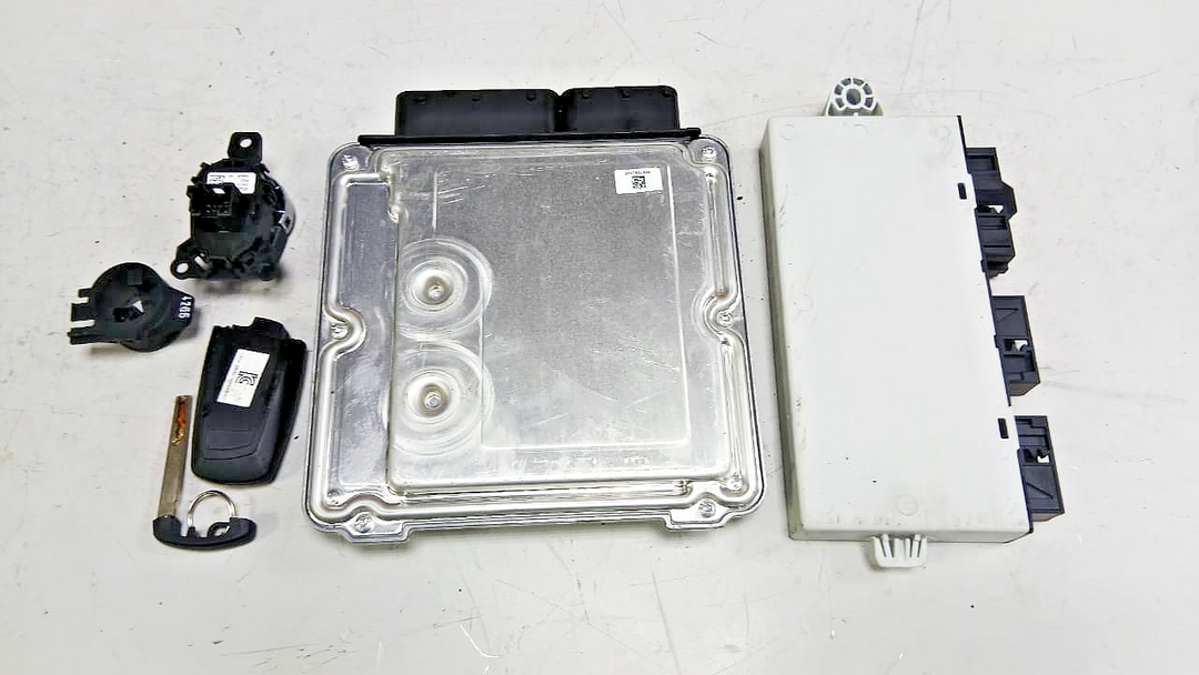 BMW 5 SERIES F10 F11 530d N57 ENGINE CONTROL UNIT ECU KIT SET 8585380
