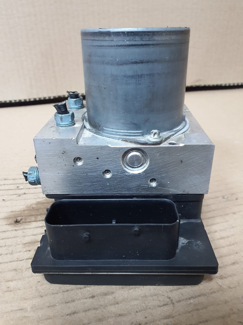 2013-2014 BMW X1 E84 E90 Hydraulic Unit ABS Pump Module 6860214 OEM