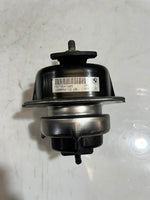 Load image into Gallery viewer, 2007-2013 BMW X5 E70 and X6 E71 3.0L BEARING RUBBER Engine Mount 6795418