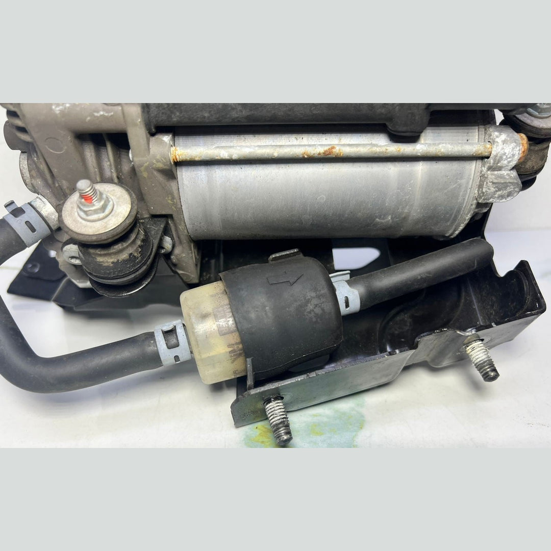 Mercedes W166 ML GL GLE Airmatic Air Suspension Compressor Pump A166 3200204 OEM