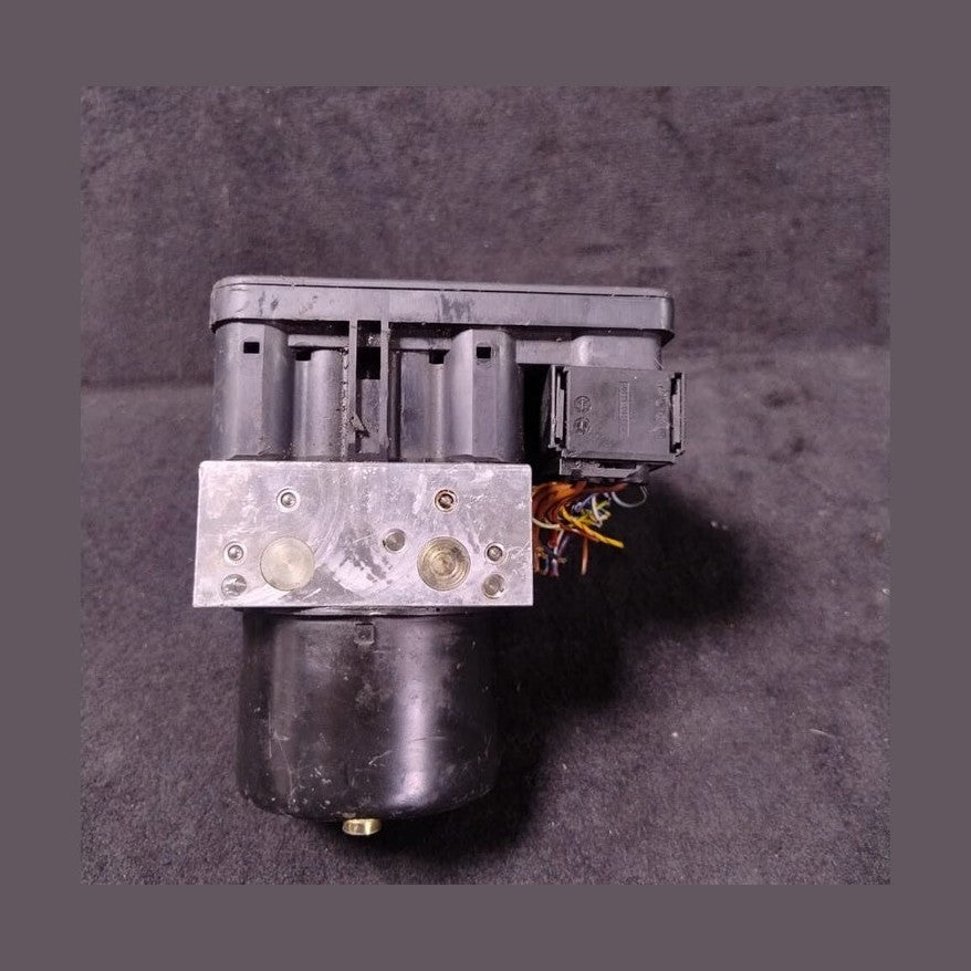 BMW 3 Series E46 ANTI BREKING SYSYTEM   PUMP  DSC CONTROL MODULE 6765454