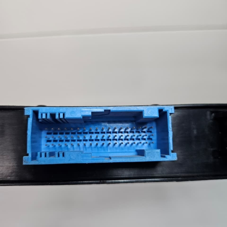 BMW E90, E91, Electronic Junction Box Body Control Unit 6982707 OEM