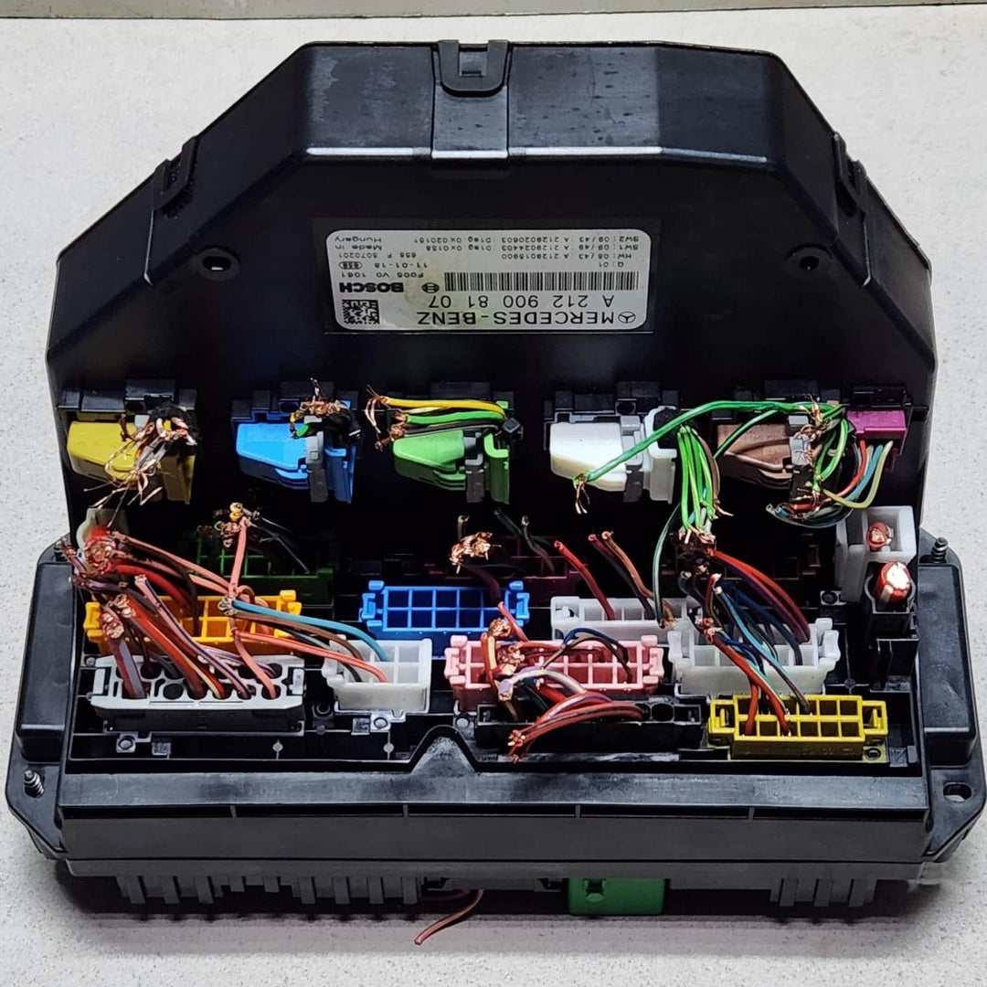 2010-2015 Mercedes-Benz C300 Front Sam Fuse Relay Module A2129008107 W204 W350 