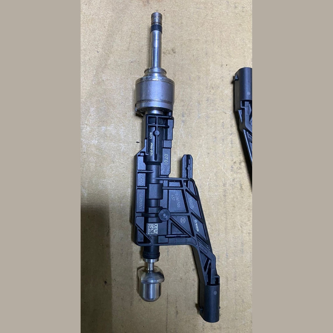 2019-2020 2021-2023B58 BMW 530e xDrive Fuel Injector 8656548